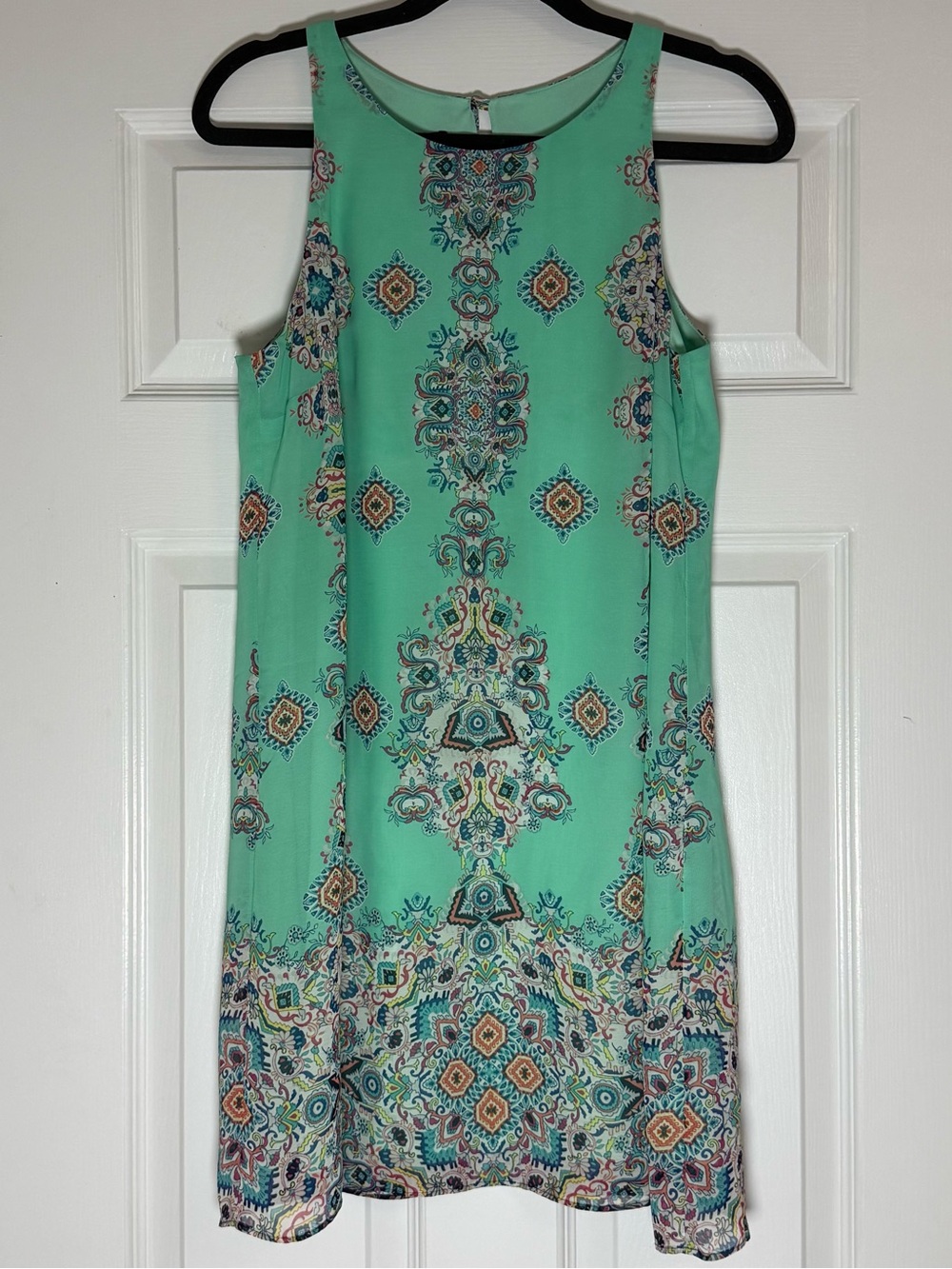 by & by Green Medallion Printed Sleeveless Shift Dress
